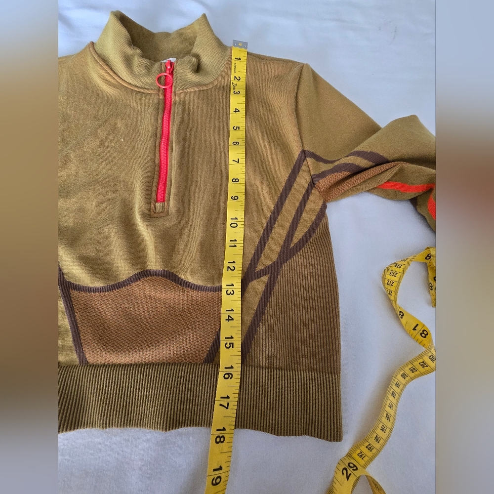 NWT Fabletics Opal Seamless Half Zip Retro Crop Top Olive Athletic Gym Yoga XL - Picture 7 of 13